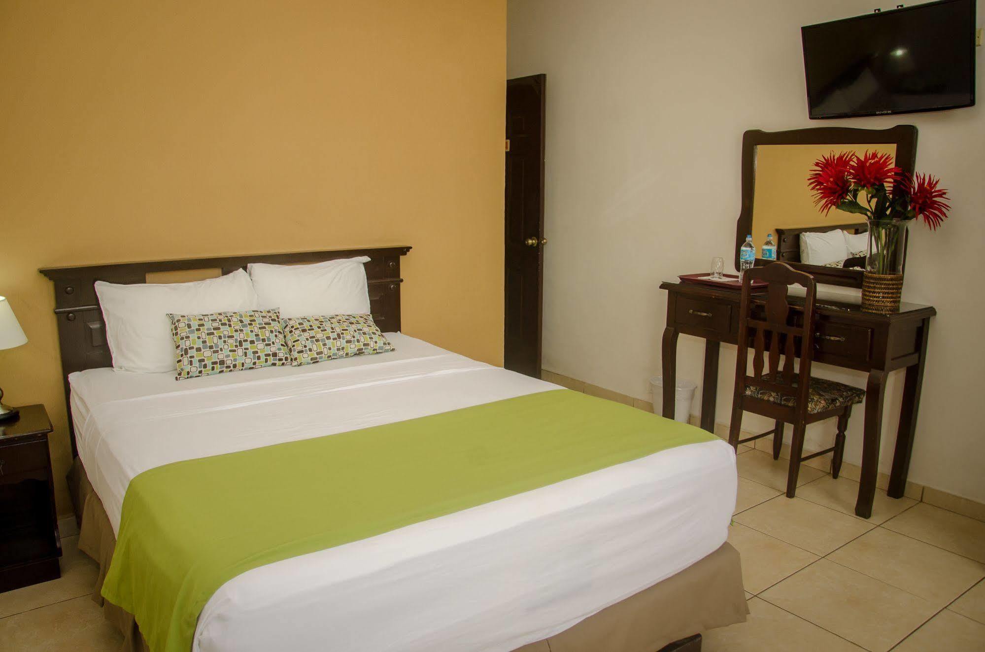 Hotel Residencial Cervantes David Exterior foto