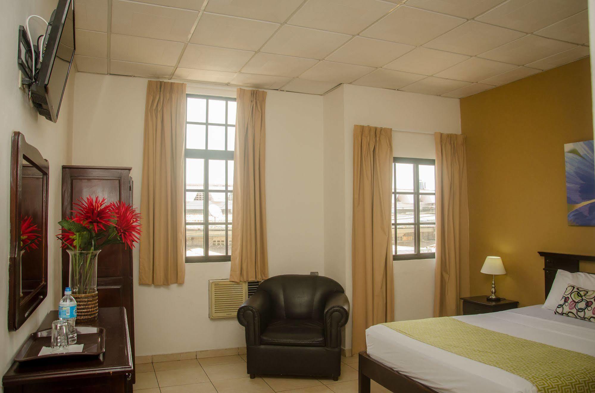 Hotel Residencial Cervantes David Exterior foto