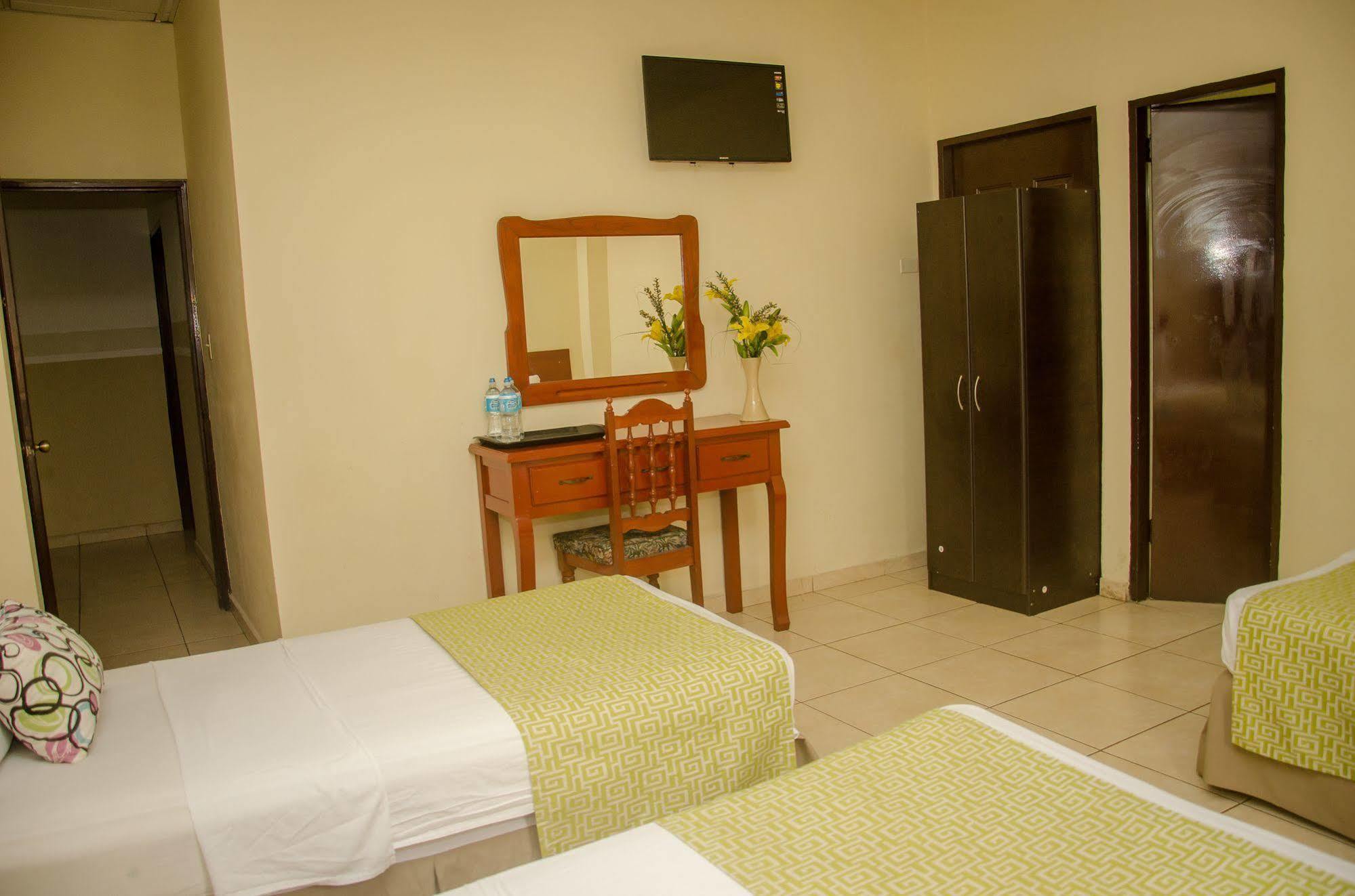 Hotel Residencial Cervantes David Exterior foto